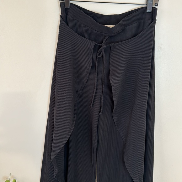 Free People Beach Saturday Night Ribbed Wrap Pants Size M Black - Picture 2 of 10